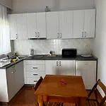 Emilios House Apartament *