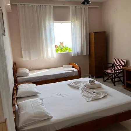 Emilios House Apartamento Dhërmi
