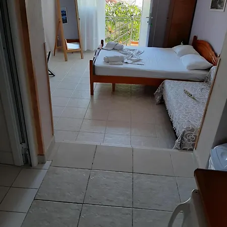 Emilios House Apartamento