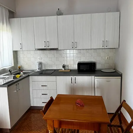 Emilios House Appartamento *