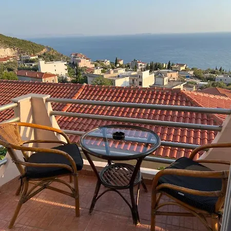 Emilios House Apartment