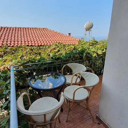 Emilios House Appartement