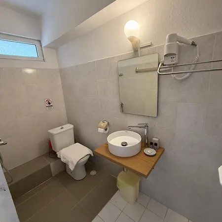 Emilios House شقة