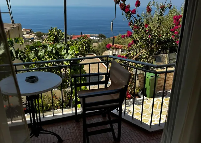 Emilios House Apartamento Dhërmi